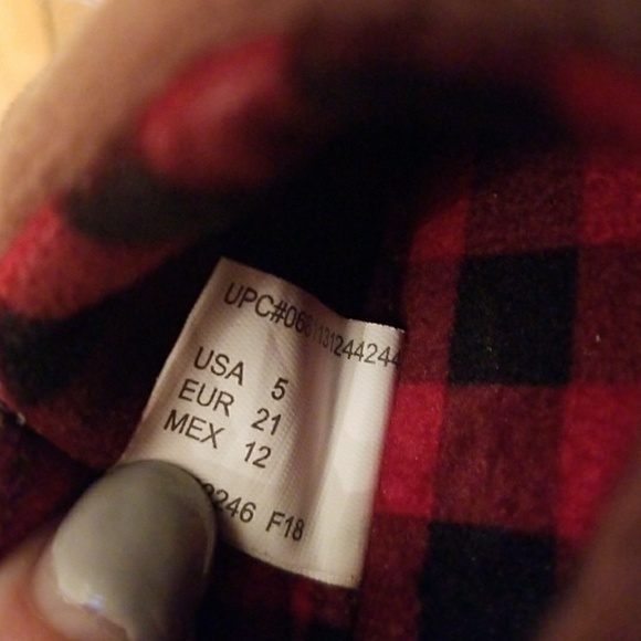 *MAKE AN OFFER* Monkey Slippers - Picture 3 of 4